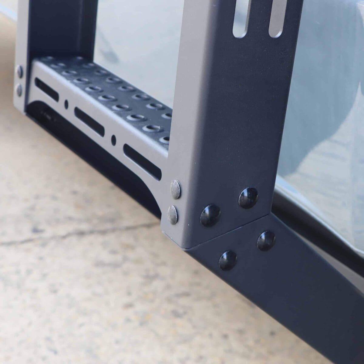 Sprinter ladder detail tread.jpg