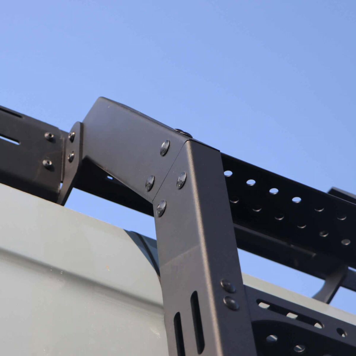 Sprinter ladder details install.avif
