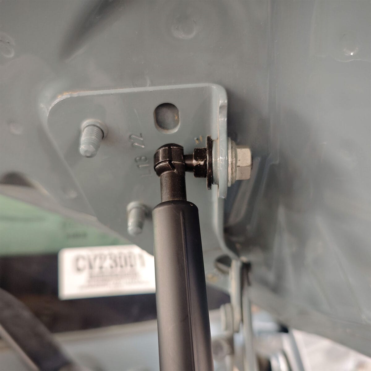 Sprinter Hood Strut Top Connector Detail