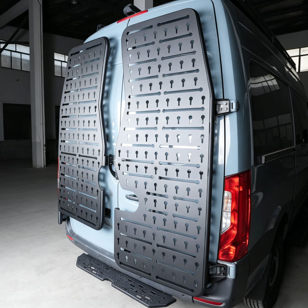 Vanncamp Sprinter Rear Door Platform Shaped Version Side View